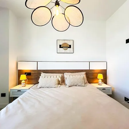 Unique For Up To 6 People At A Great Location In *